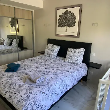 3 Pieces Climatise En Rez De Jardin Avec Piscine Apartment *